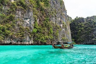 《方块方舟》限时半价狂欢，速来开启方块冒险之旅！